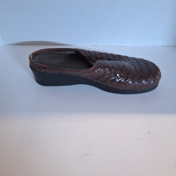 Predictions Brown Woven Mules - Picture 5 of 7